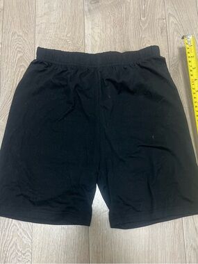 3/$20 Stretch shorts girls US 13-14Y